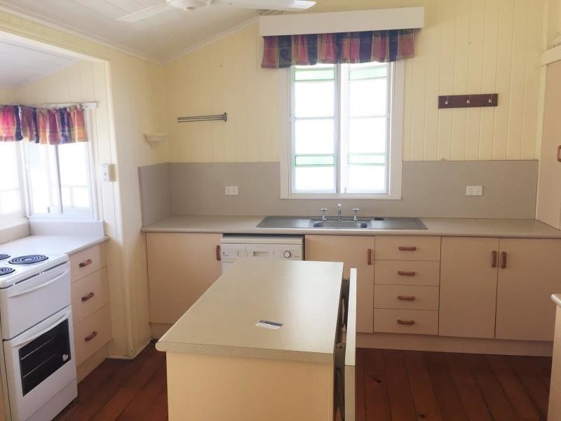 69 North Street, The Range QLD 4700